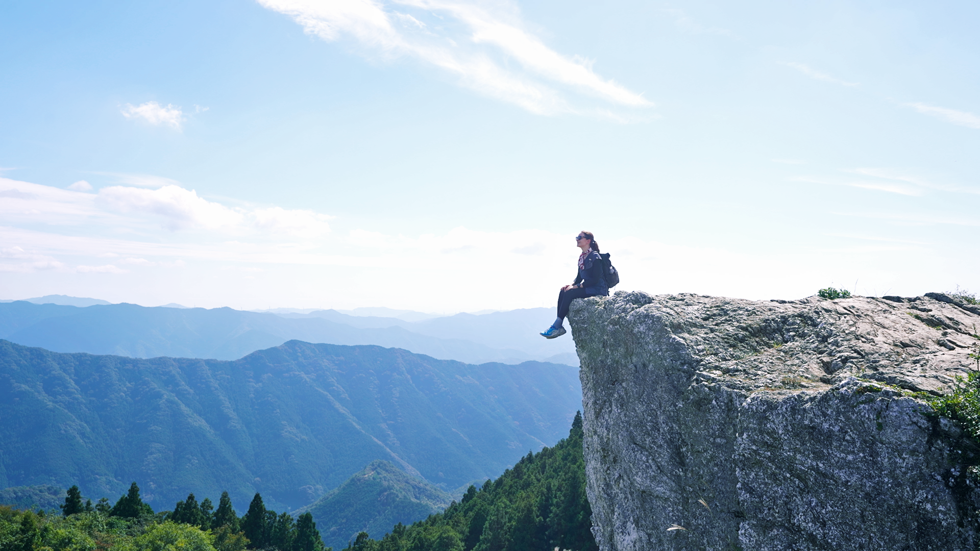 【100%新品SALE】巨岩の丘４ 自然、風景画