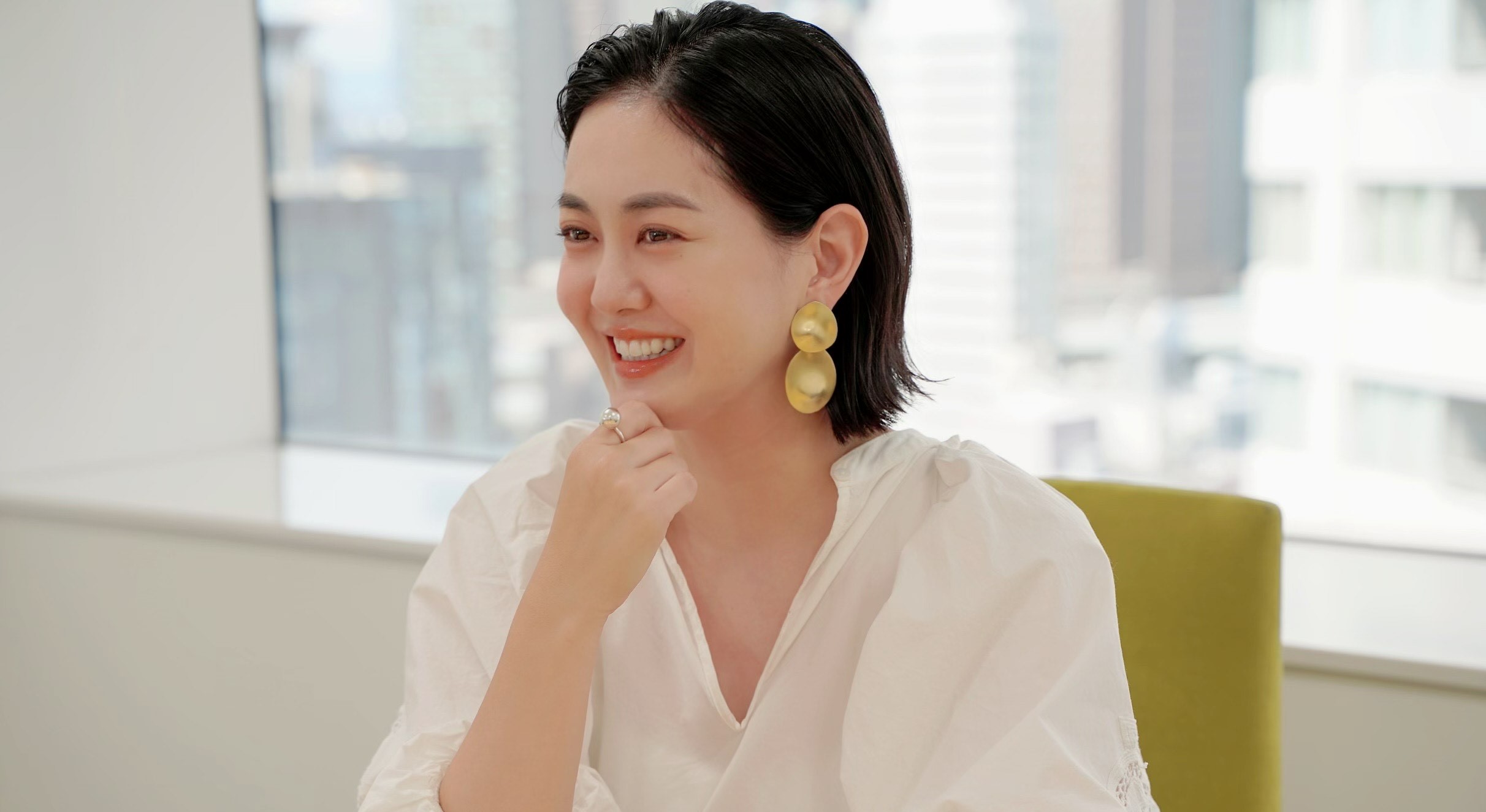塚本麻里衣 塚本麻里衣アナ 夫は芸人・アキナ秋山さん！番組共演中、お付き合いはナイショ！？ | ABCマガジン