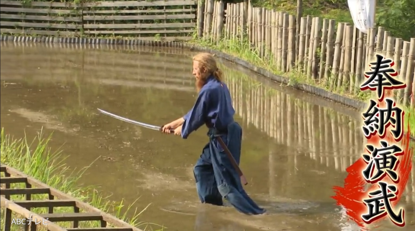 ポツンと一軒家の切り絵です！ ポツンと一軒家の切り絵です